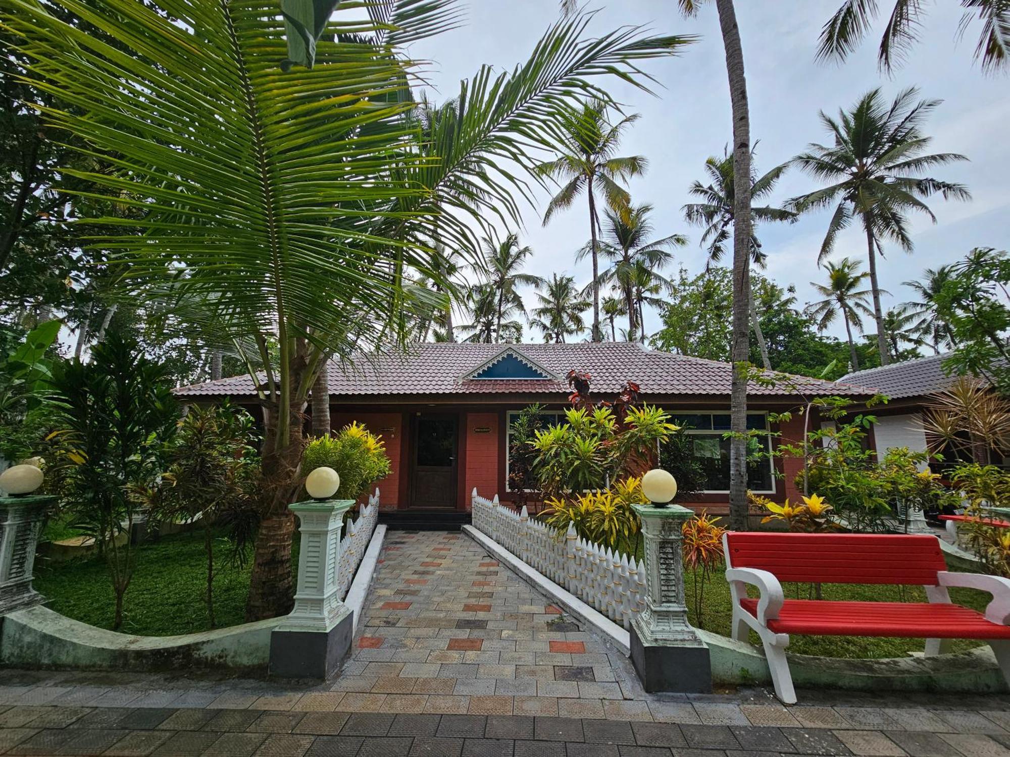 Leisure Valley Beach Resort Varkala Exterior photo
